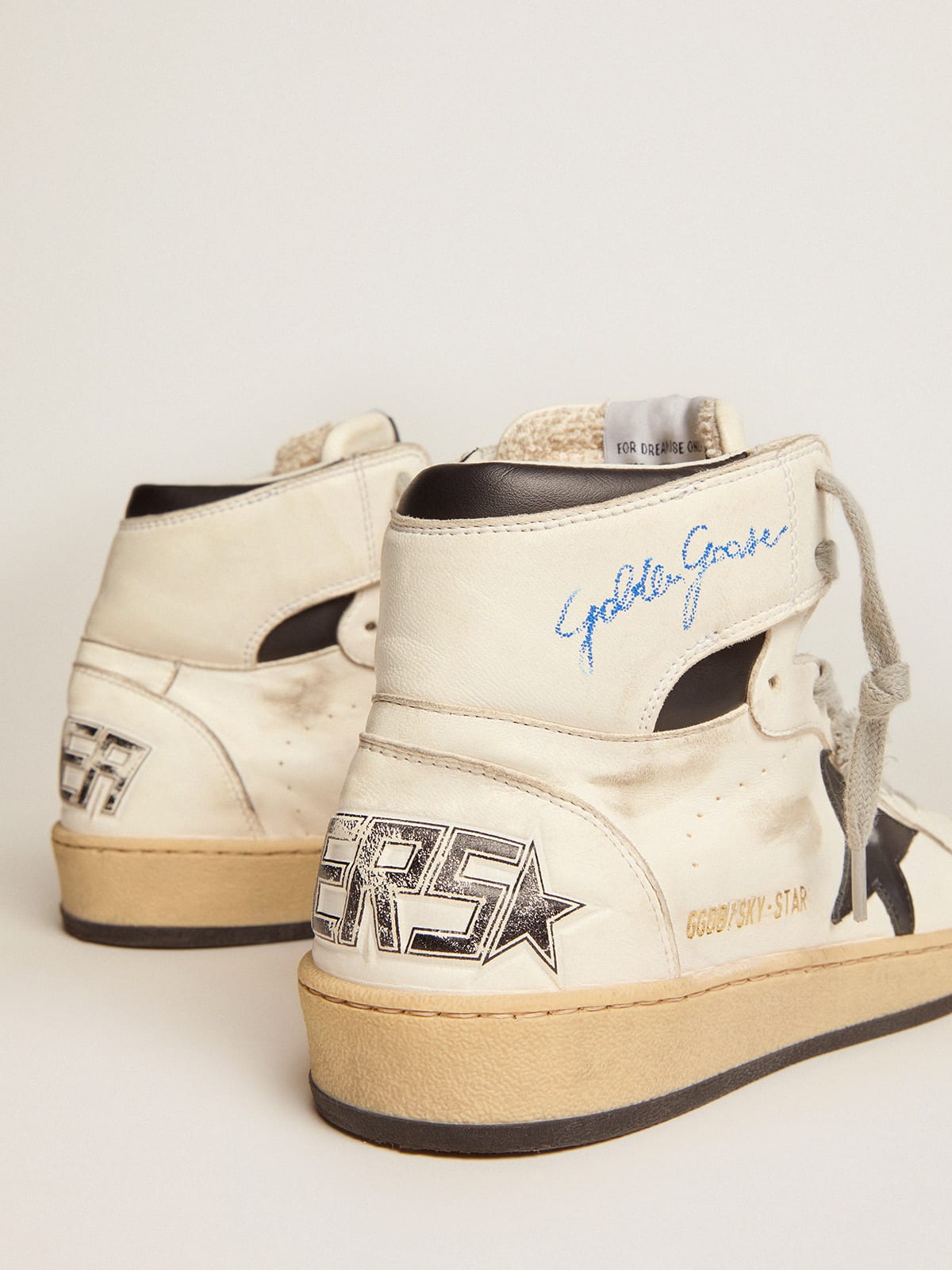 Sneaker Sky-Star donna con firma sulla caviglia e inserti in pelle nera