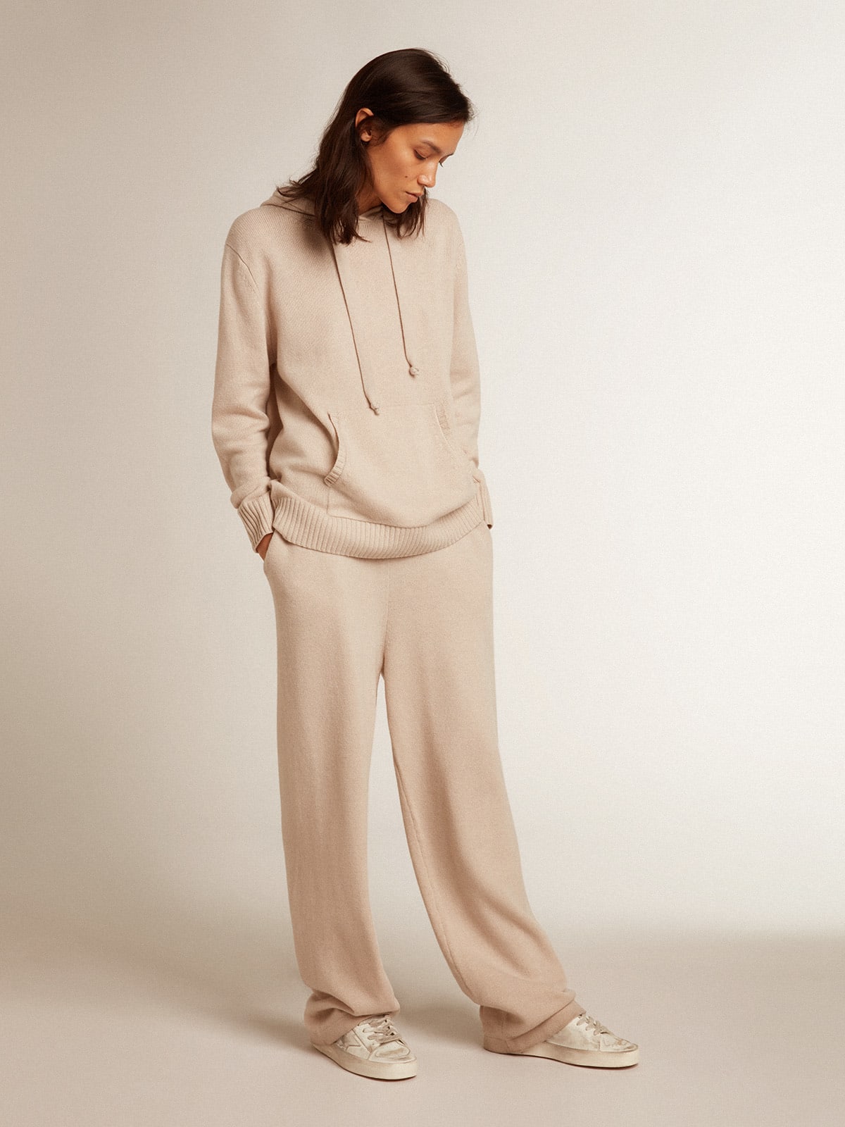 Pantalone jogging donna misto cashmere di colore bianco naturale
