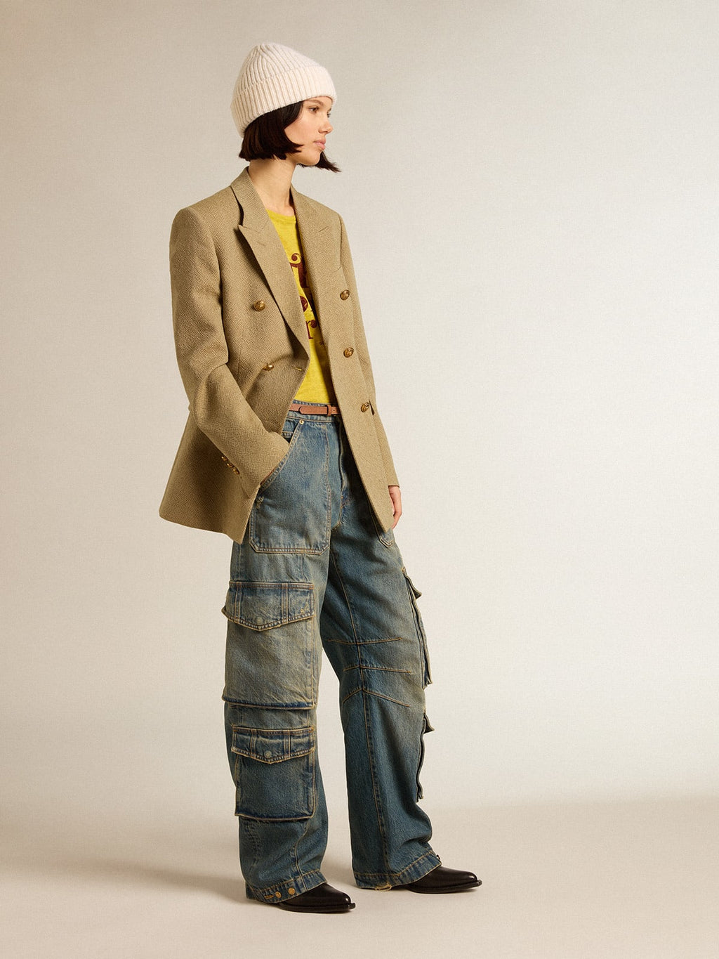 Blazer doppiopetto in lana da donna di color faggio chiaro