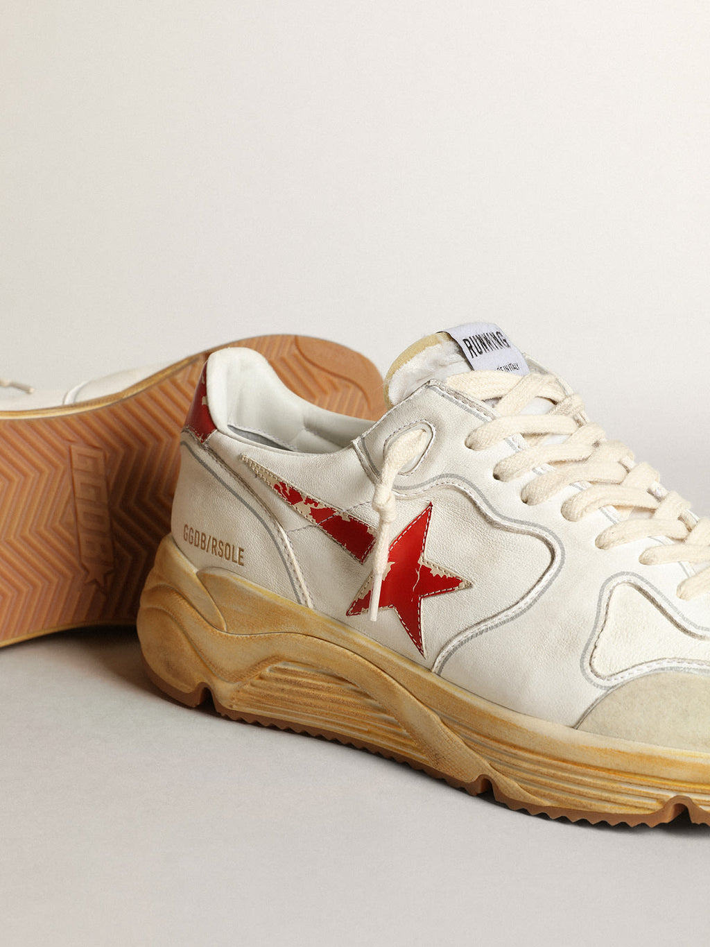 Sneaker Running Sole con stella e talloncino in pelle con stampa digitale rossa