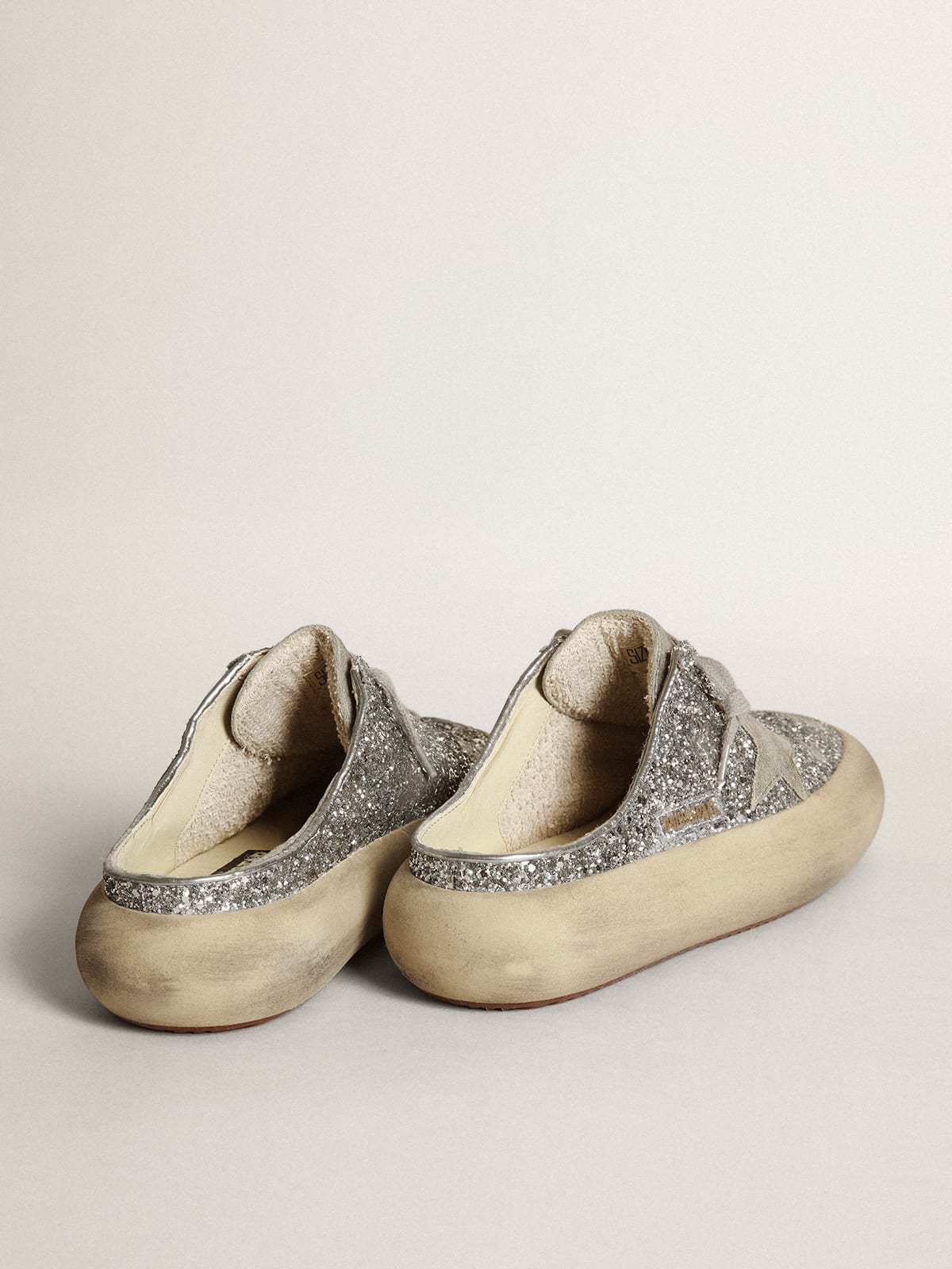 Space-Star Sabot in glitter argento con stella e linguetta in suede grigio ghiaccio