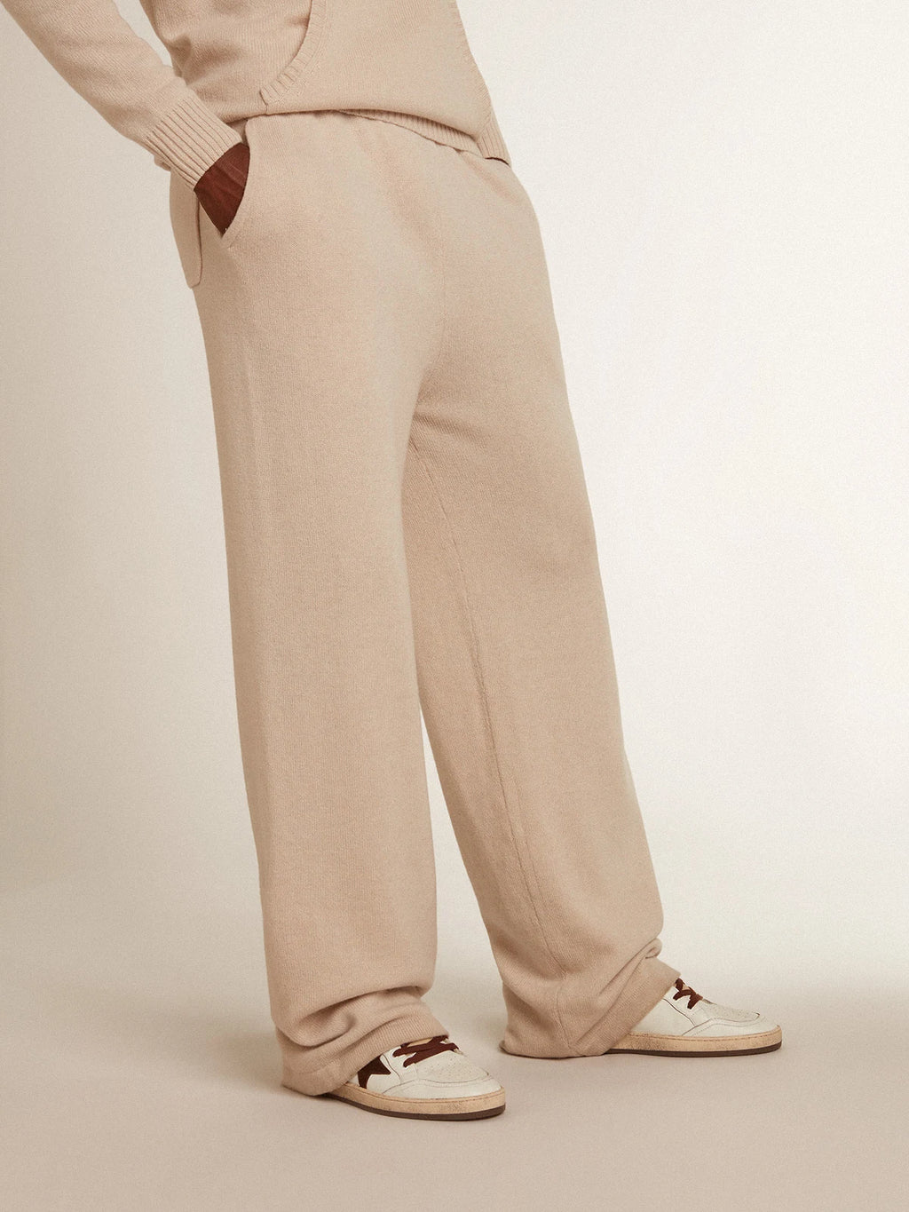 Pantalone jogging uomo misto cashmere di colore bianco
