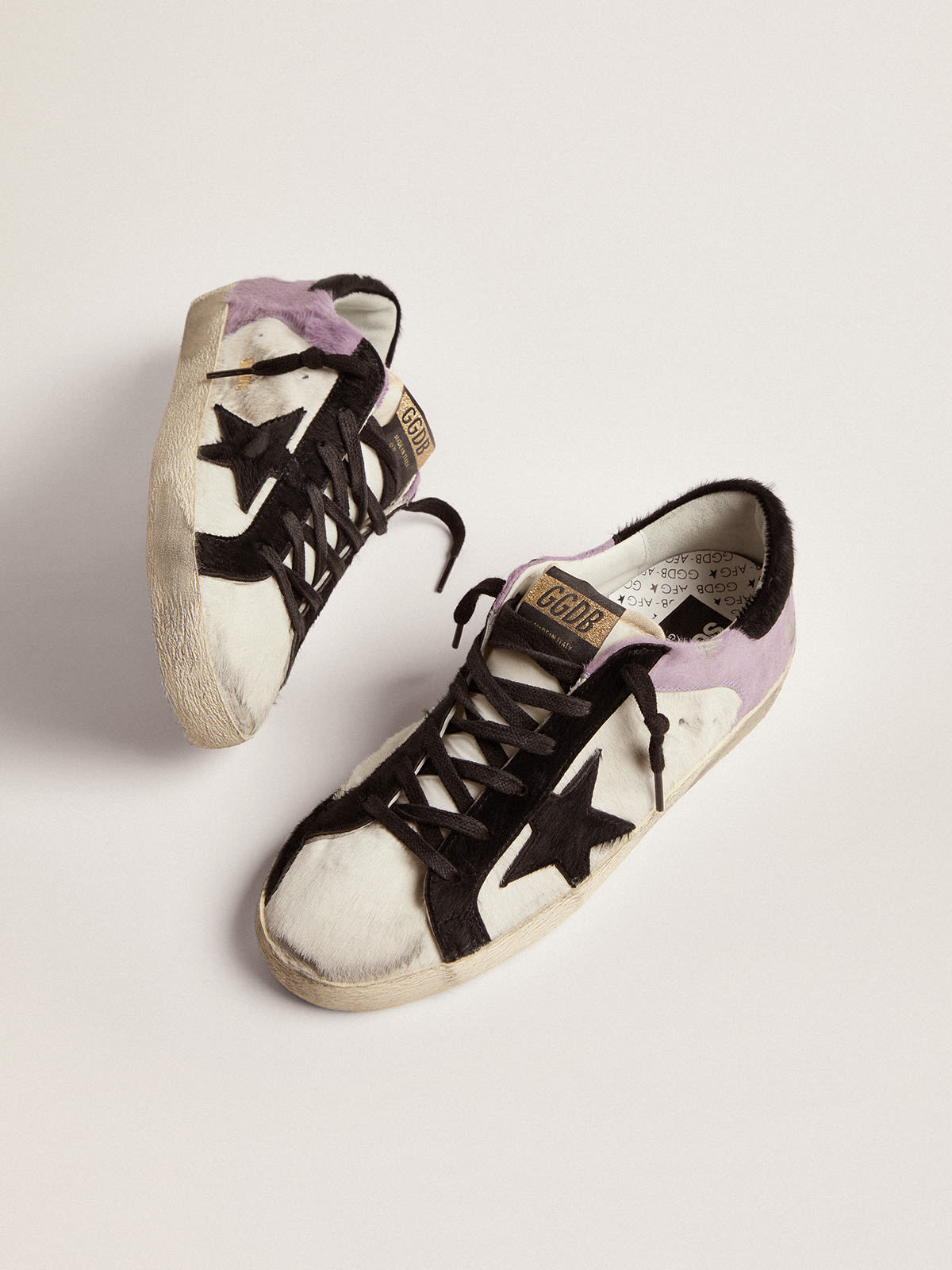 Sneaker Super-Star in cavallino bianco e lilla con inserti in cavallino nero