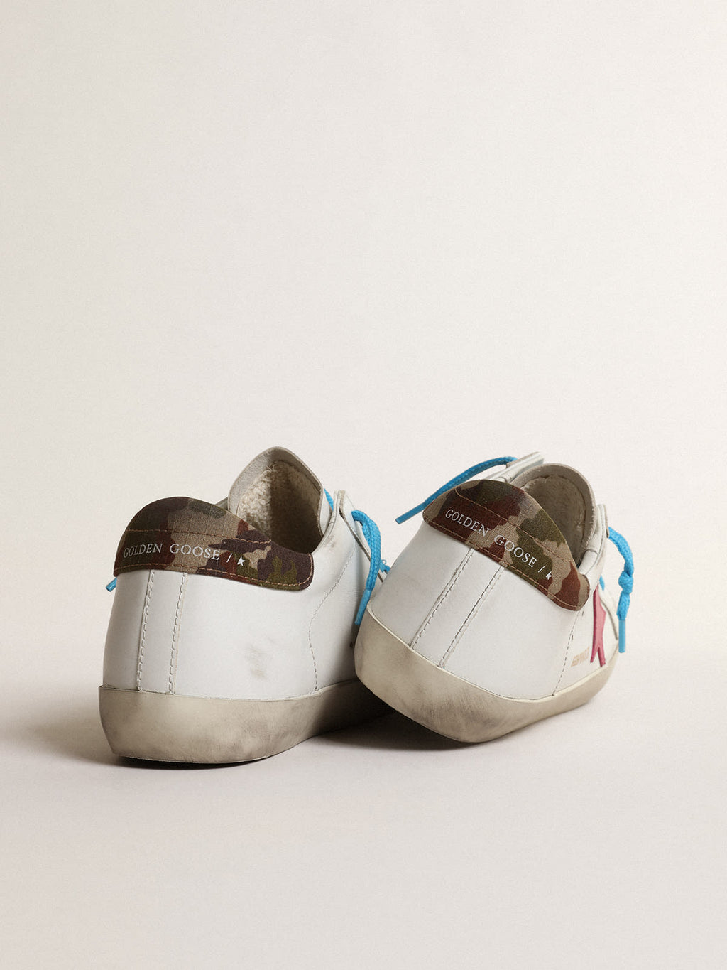 Super-Star LTD con stella in suede fucsia e talloncino camouflage