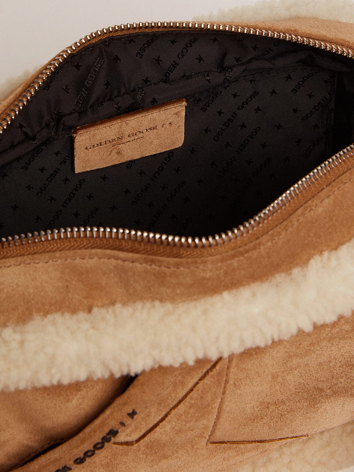 Borsa Star Bag in pelle scamosciata con profilo in shearling
