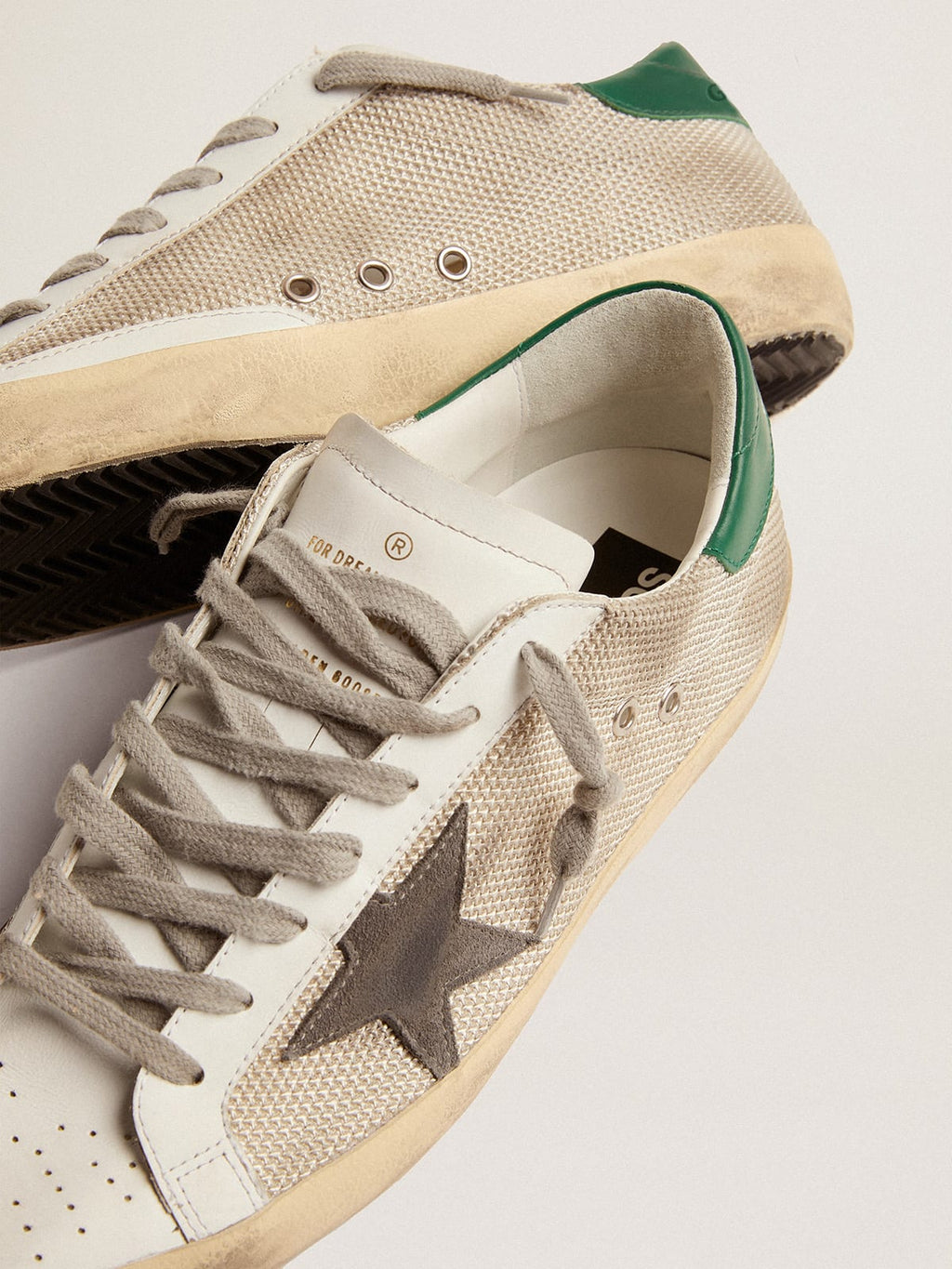 Sneaker Super-Star in rete color argento chiaro con stella in suede grigio