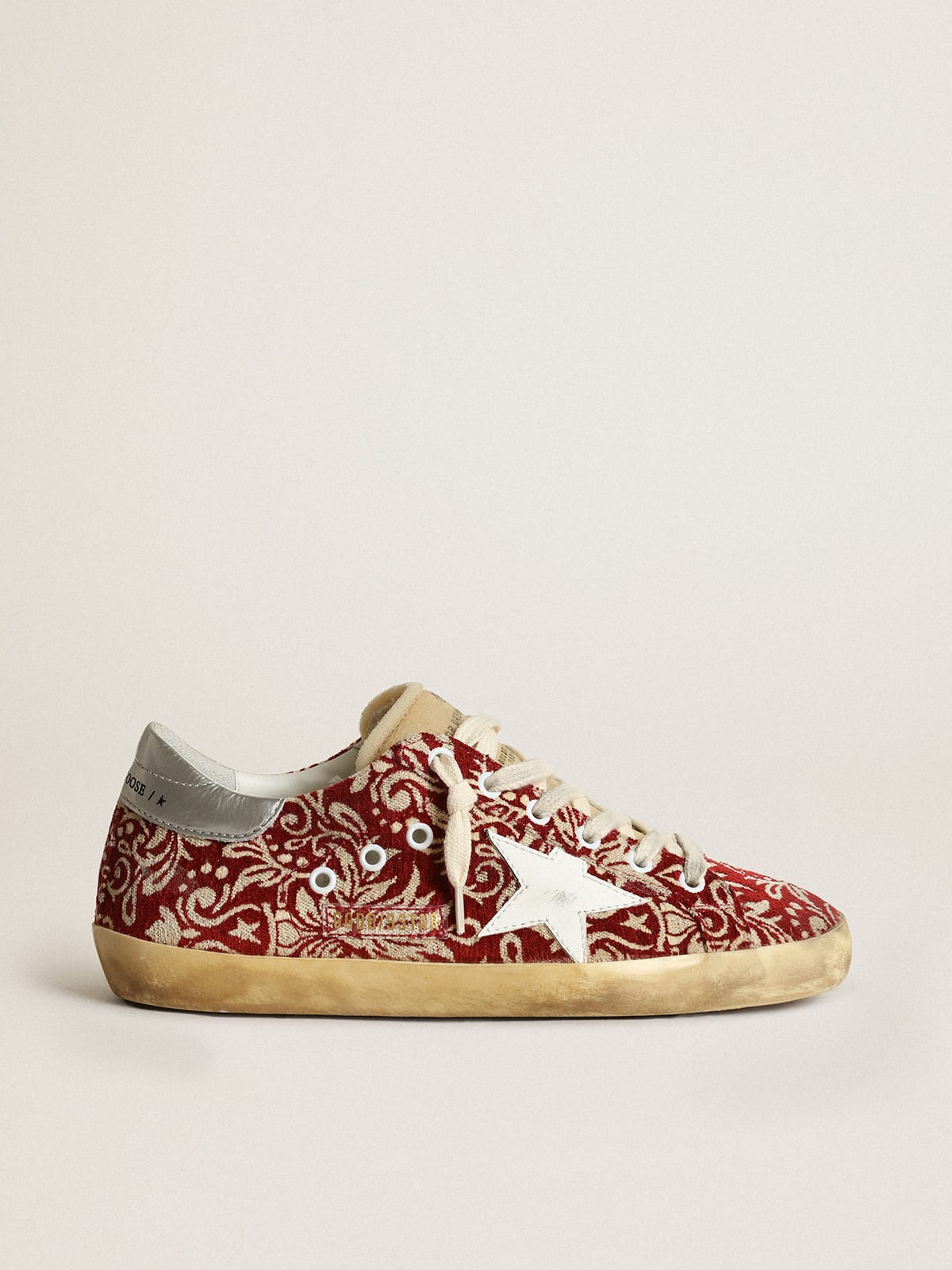 Sneaker Super-Star in tessuto jacquard rosso scuro e avorio con stella in pelle bianca