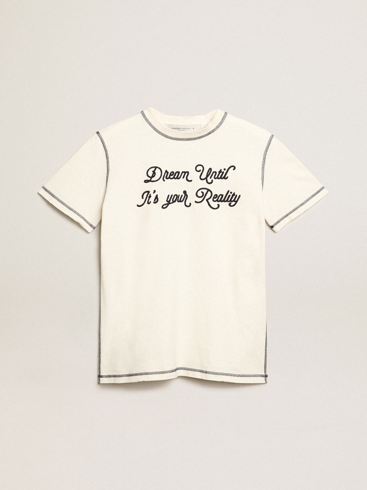 T-shirt color bianco con scritta ricamata blu