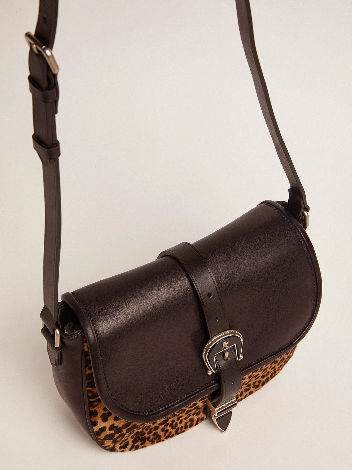 Borsa Rodeo Bag medium in pelle nera e cavallino leopardato