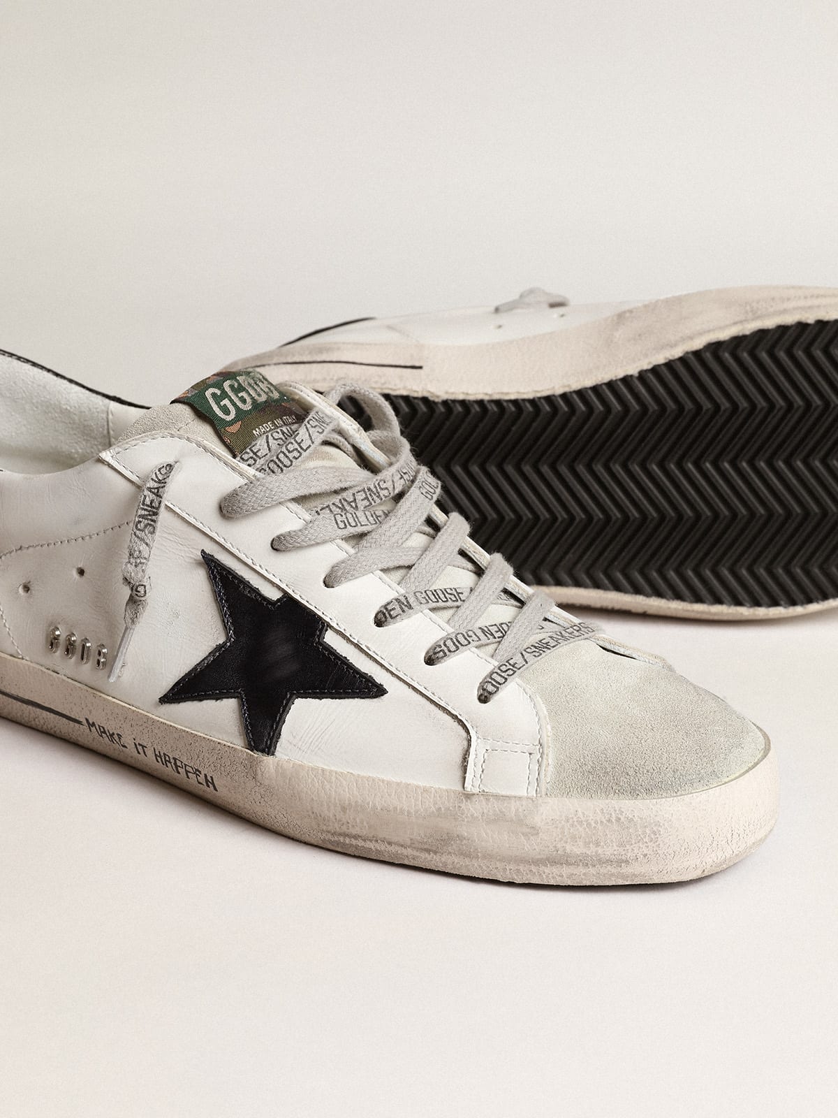 Super-Star con stella in pelle laminata blu e talloncino nero