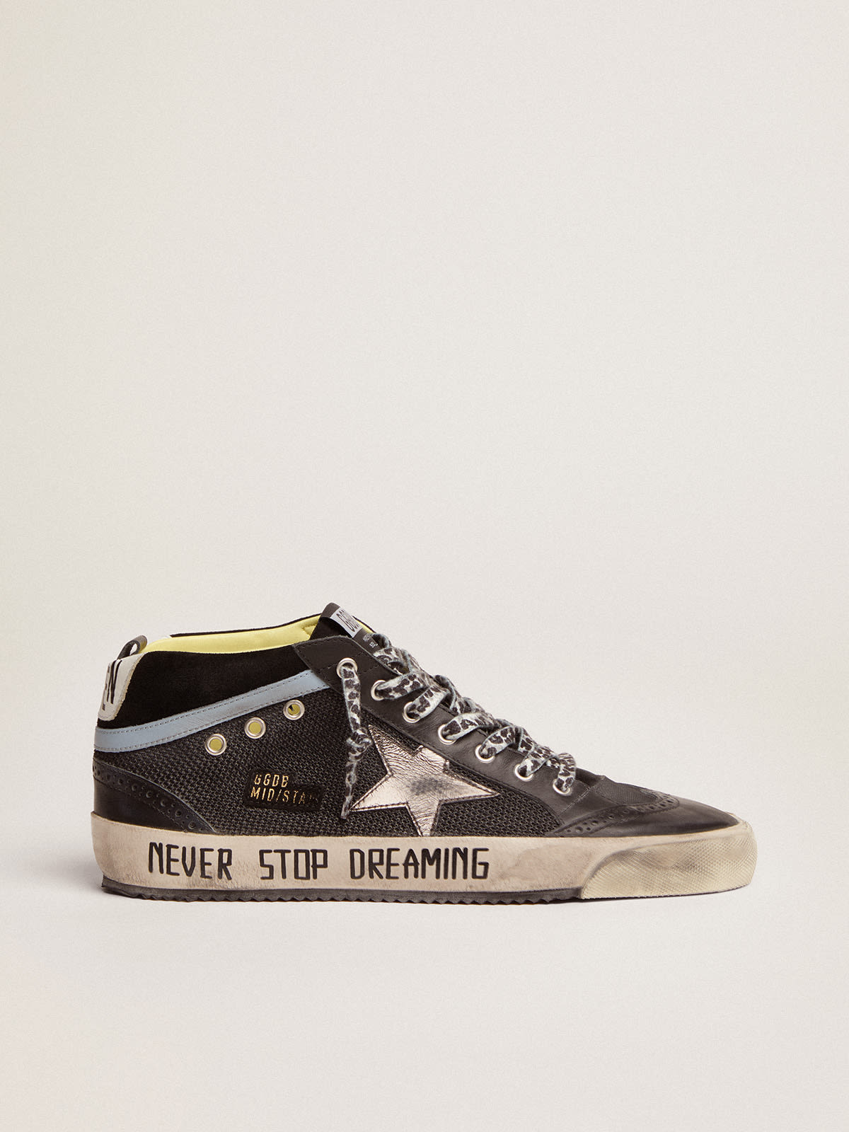 Sneaker Mid Star LTD in rete e pelle nera con stella in pelle laminata grigio scuro