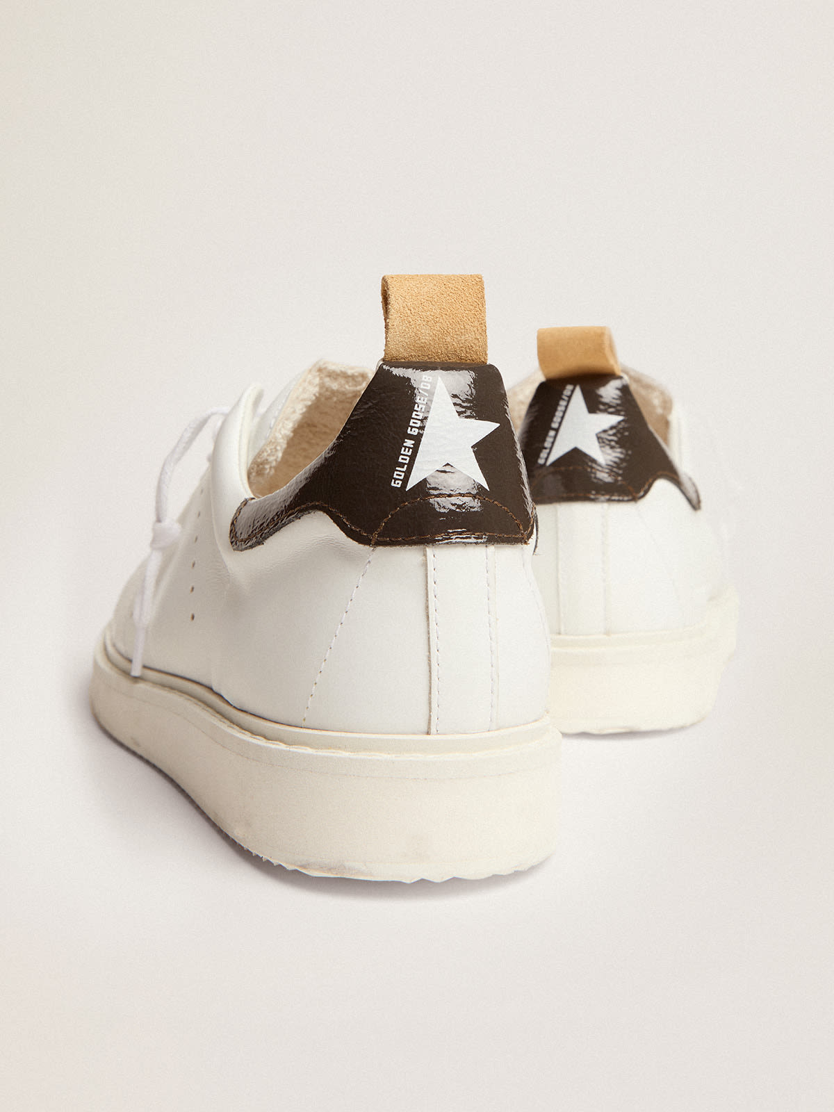 Sneaker Starter in naplack bianco con talloncino in pelle verniciata grigia